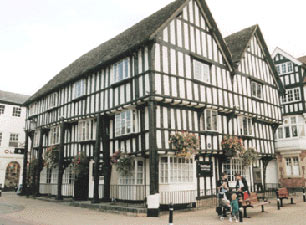 black and white house, evesham